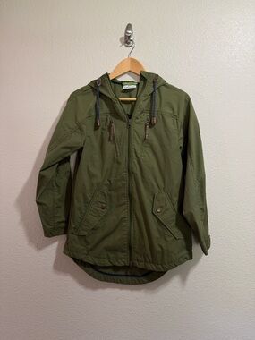 Kathmandu Olive Green Hooded Jacket Size 8 Lightweight Utility Coat